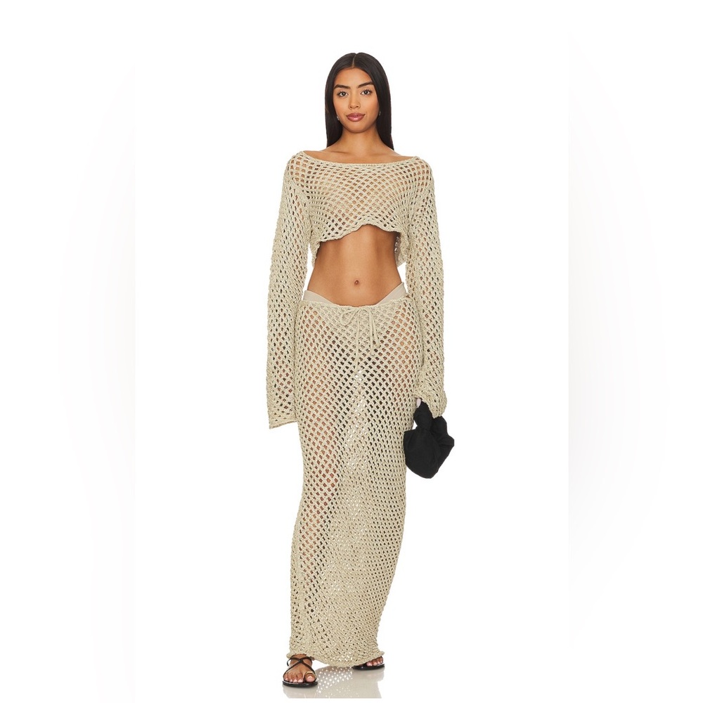 Bananhot Magen Knit Shirt Ivory Skirt and Shirt XS/S